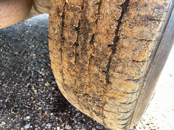 2005-ford-econoline-350xl-10-passenger-van-(80,129-miles)-image-22