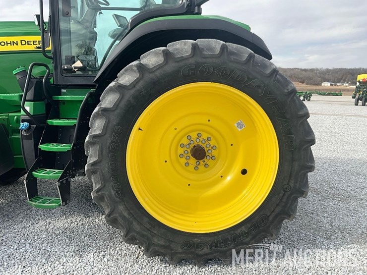 2023-john-deere-8r-310-image-18