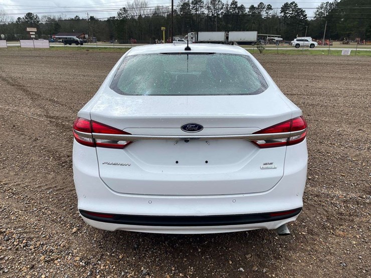 2018-ford-fusion-4-door-sedan-(166,897-miles)-image-6