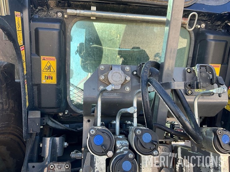 2014-massey-ferguson-8650-image-30