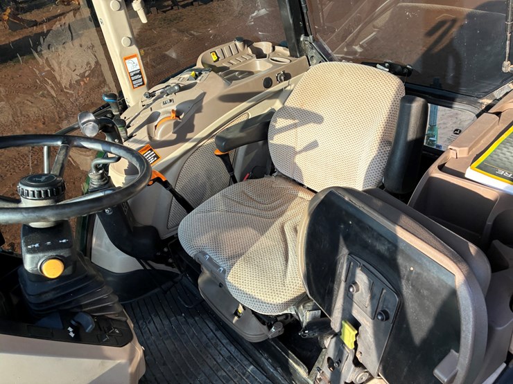 2022-john-deere-6105e-image-15