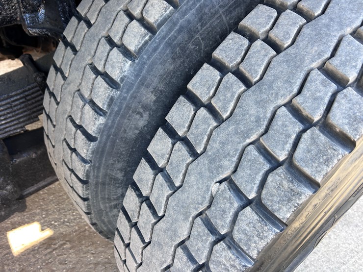 #1679-•-2003-kenworth-flatbed-truck-image-59