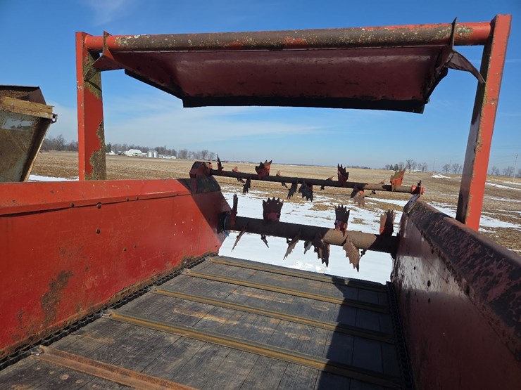 new-holland-195-image-43