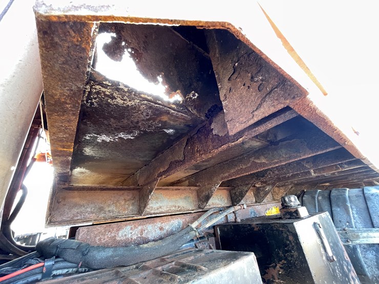 1996-ford-l9000-image-31