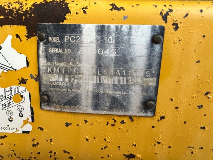 2015-komatsu-pc210-lc-10-image-18