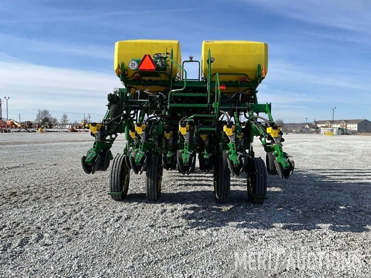 2022-john-deere-1795-image-4