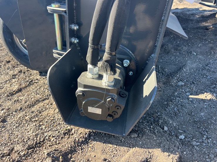 #5002-•-new-land-honor-power-rake-image-5