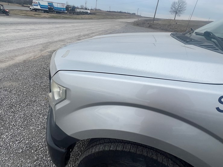 2015-ford-f150-xl-image-11