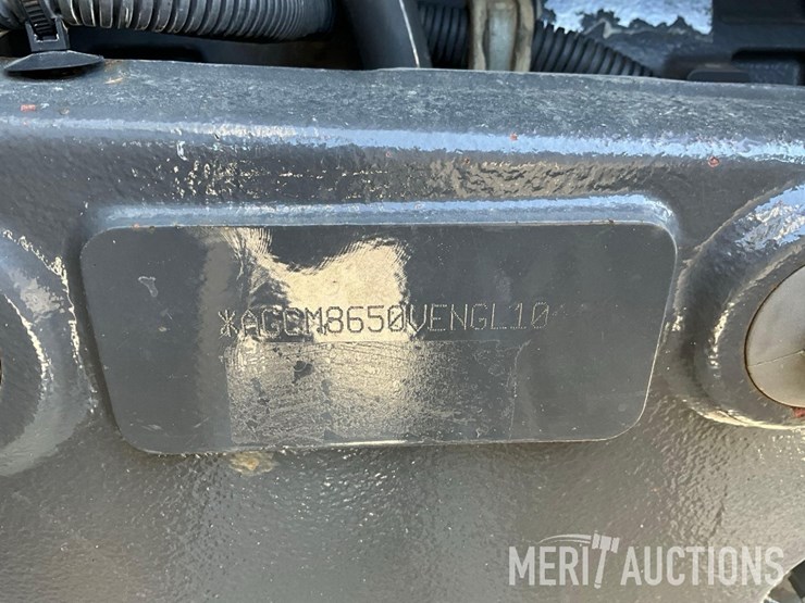 2014-massey-ferguson-8650-image-58