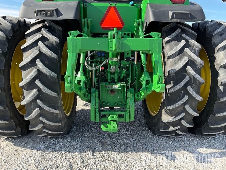 2022-john-deere-7r-210-image-23