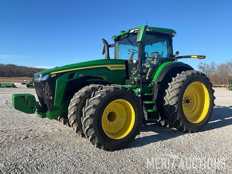 2023-john-deere-8r-310-image-1