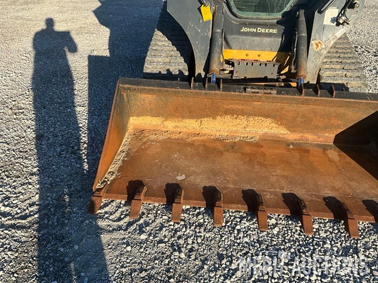 2022-deere-325g-image-11