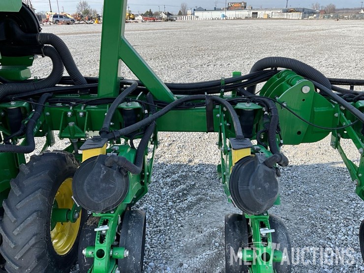 2022-john-deere-dr16-image-28