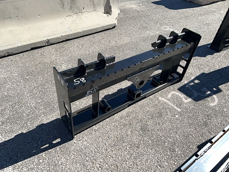 new-wolverine-hay-spear-skid-steer-attachment-(no-spear)-image-1