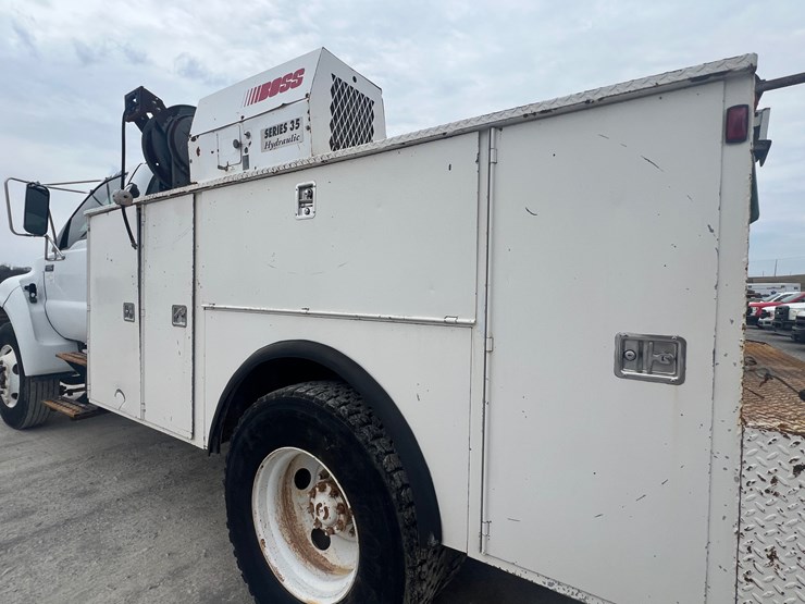 2000-ford-f650-image-6