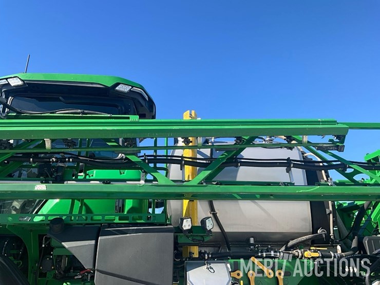 2022-john-deere-410r-image-15