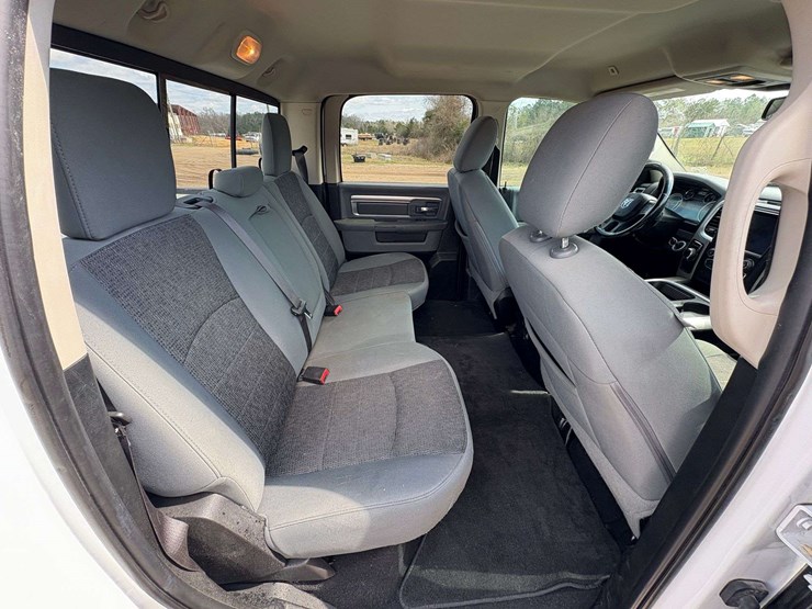 2019-dodge-ram-1500-image-16