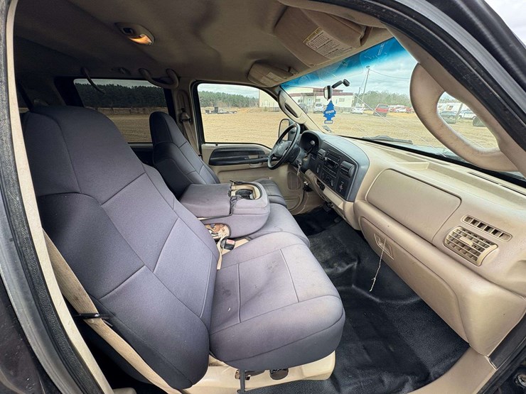 2005-ford-f350-image-23