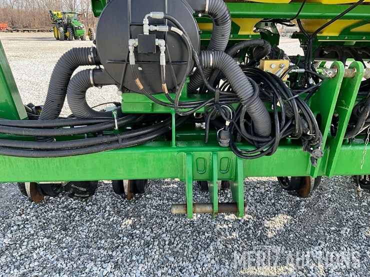 2022-john-deere-dr16-image-44
