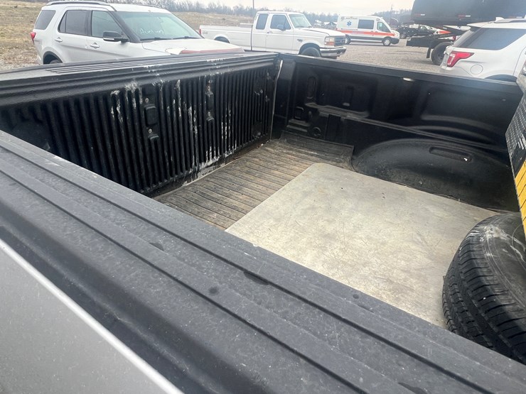 2015-ford-f150-xl-image-20