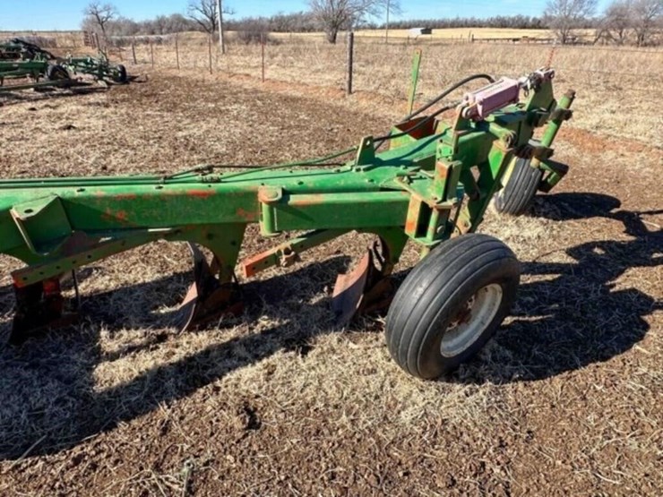 blanchat-10-bottom-plow-image-18