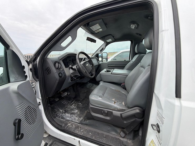 2011-ford-f350-image-16