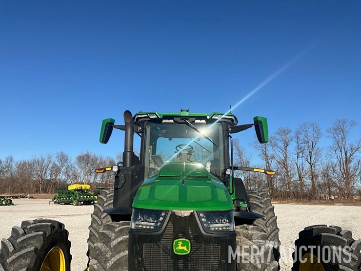 2023-john-deere-8r-310-image-9