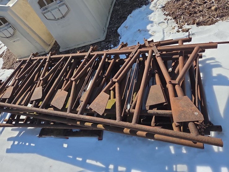 (6)-5-head-cattle-headlocks-image-2