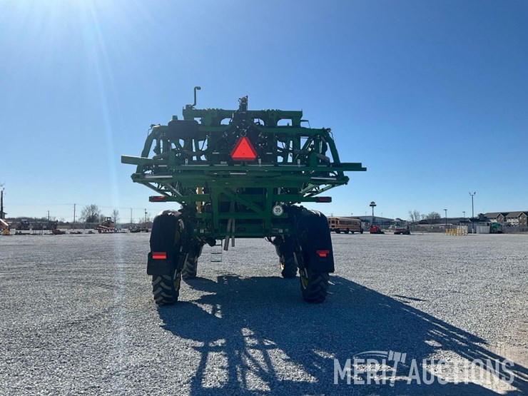 2022-john-deere-410r-image-4