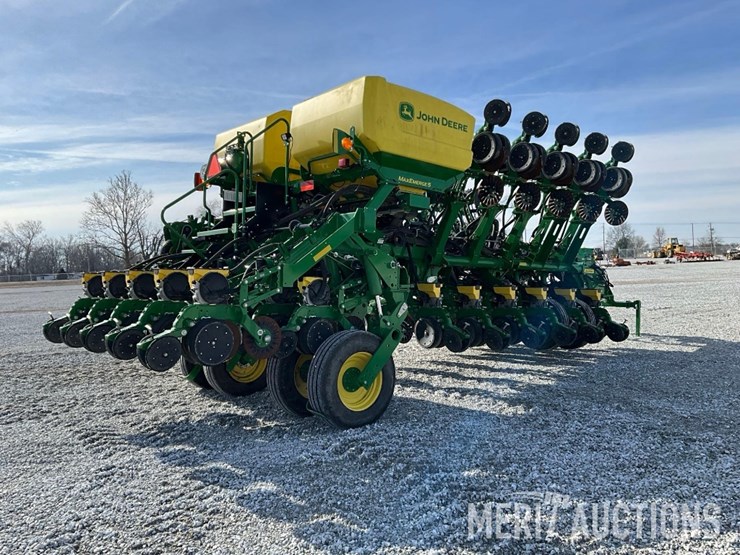 2022-john-deere-1795-image-5