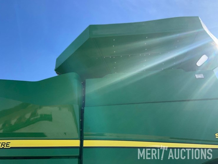 2021-john-deere-s790-image-30