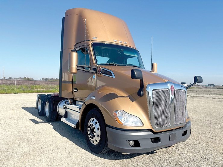 2023-kenworth-t680-image-1