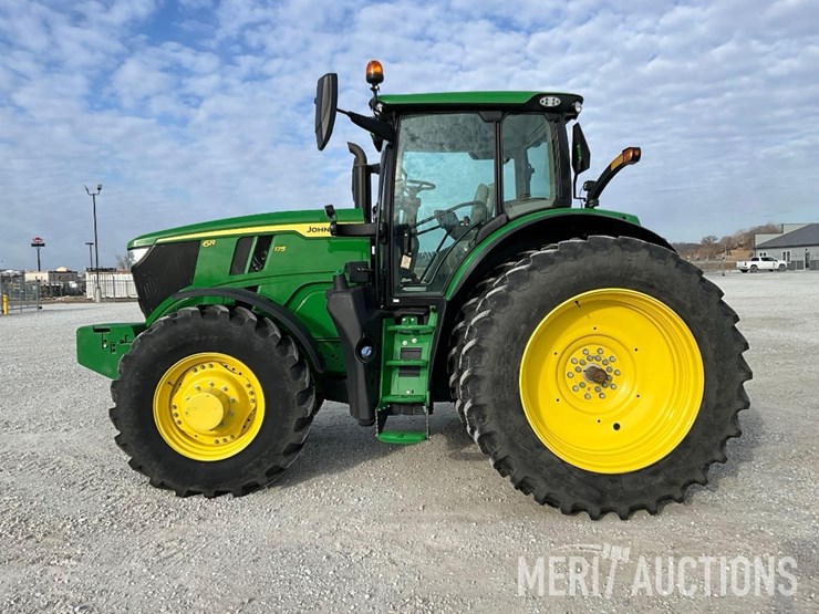 2023-john-deere-6r-175-image-2