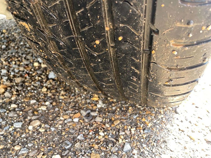 2012-gmc-acadia-denali-image-22