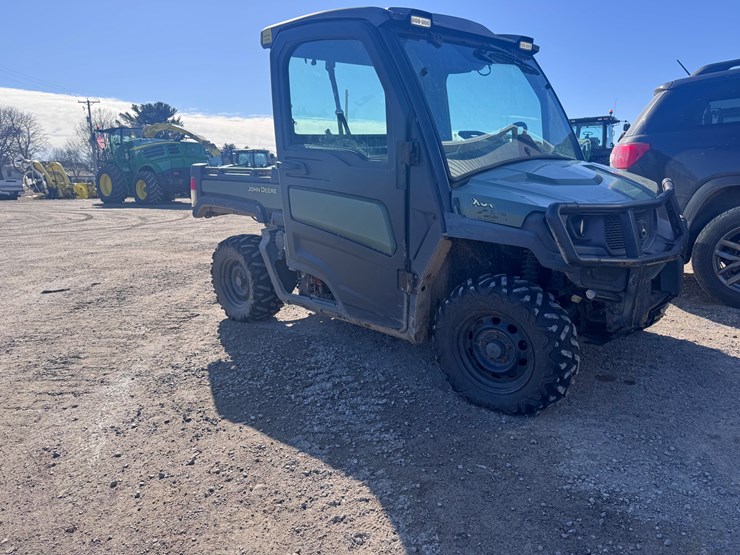 #4085-•-john-deere-xuv835-image-1