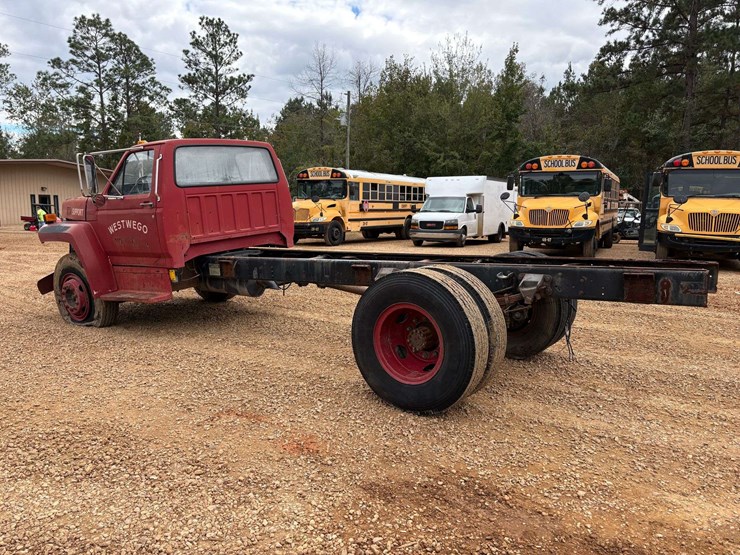1985-ford-f700-image-2