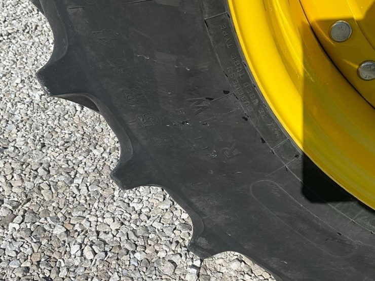 2023-john-deere-8r-340-image-14