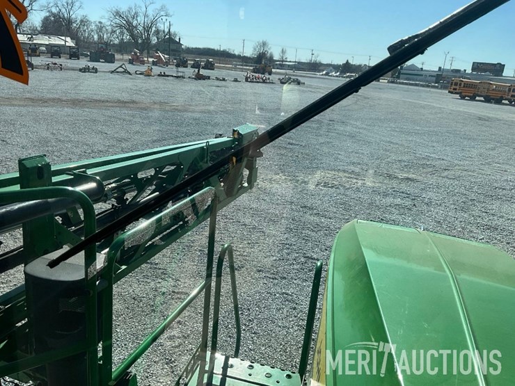 2022-john-deere-410r-image-46