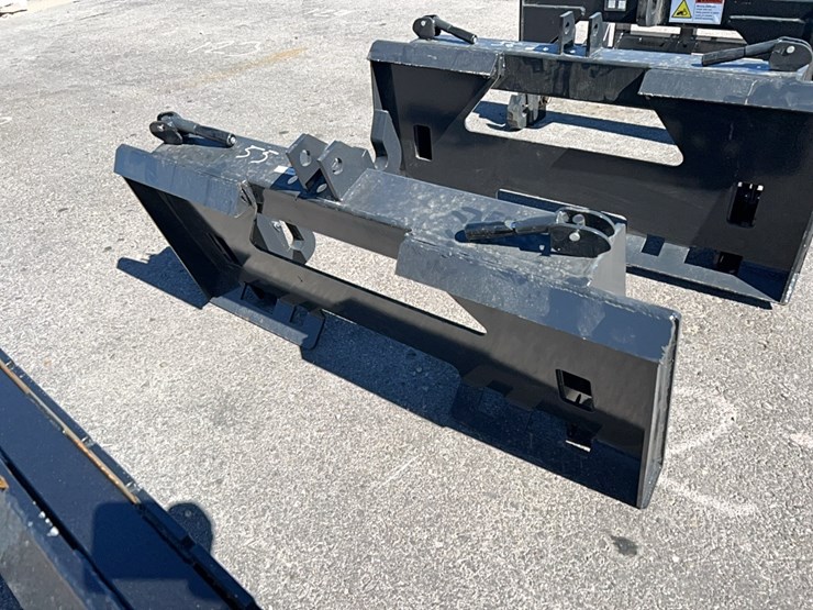 new-wolverine-pt-16-02c-3pt-hitch-skid-steer-attachment-image-1