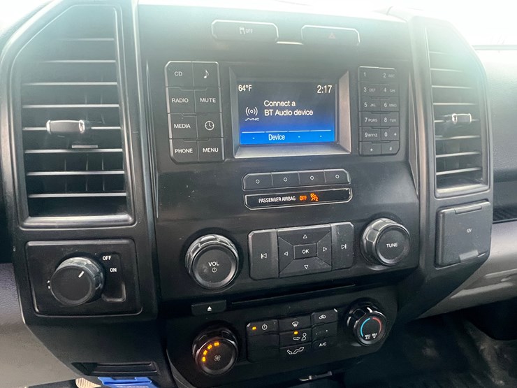 2015-ford-f150-xl-image-26