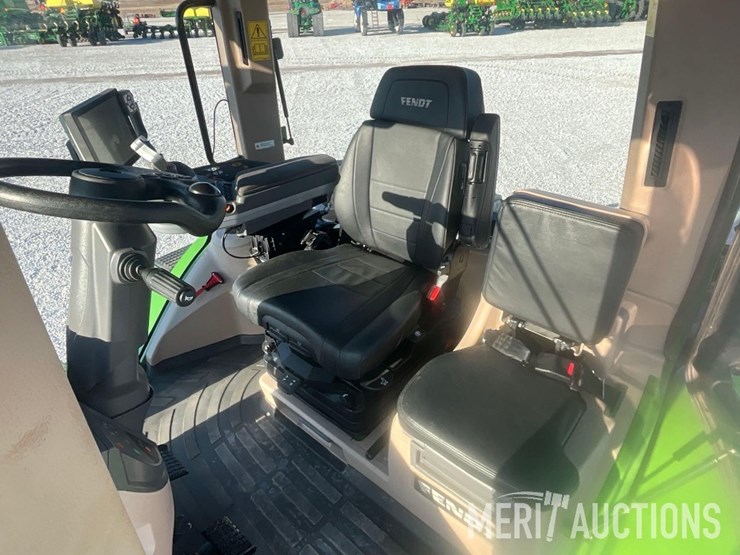 2025-fendt-943mt-vario-image-32