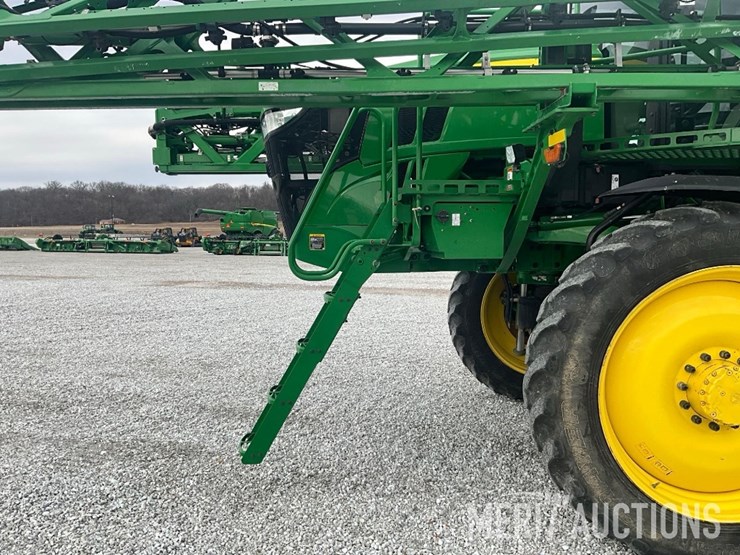 2022-john-deere-410r-image-11