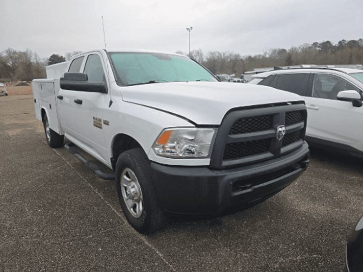 2015-ram-2500-tradesman-image-1
