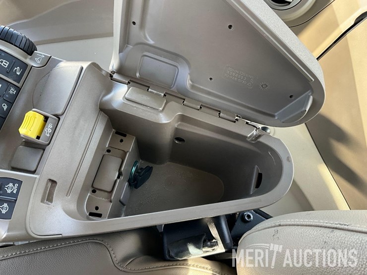 2022-john-deere-7r-210-image-59