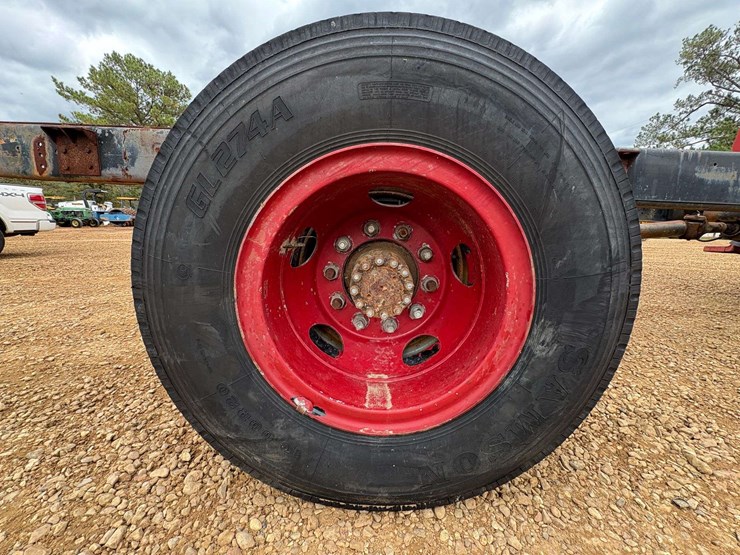 1985-ford-f700-image-22