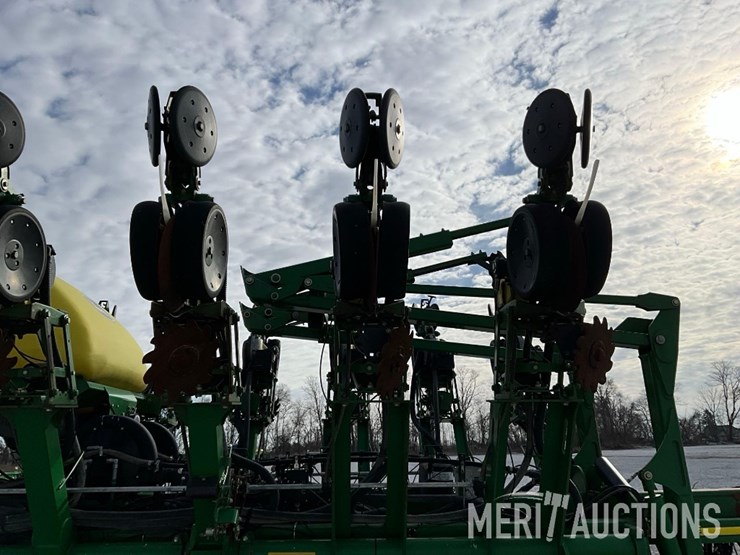 2007-john-deere-1790-image-25