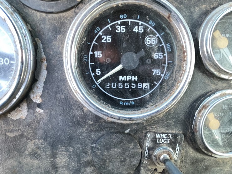 1996-ford-l9000-image-37