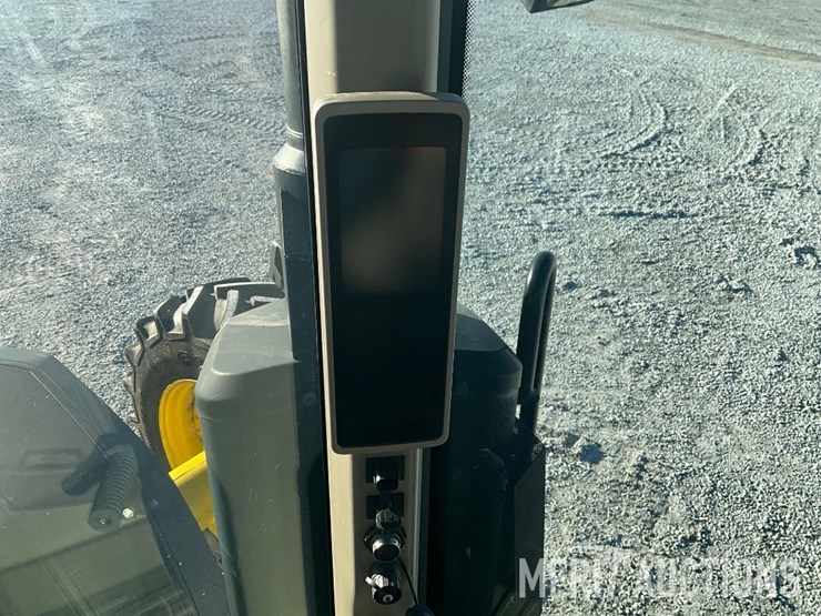 2023-john-deere-8r-310-image-39