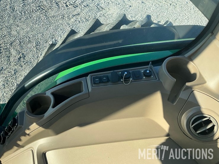 2023-john-deere-8r-310-image-35