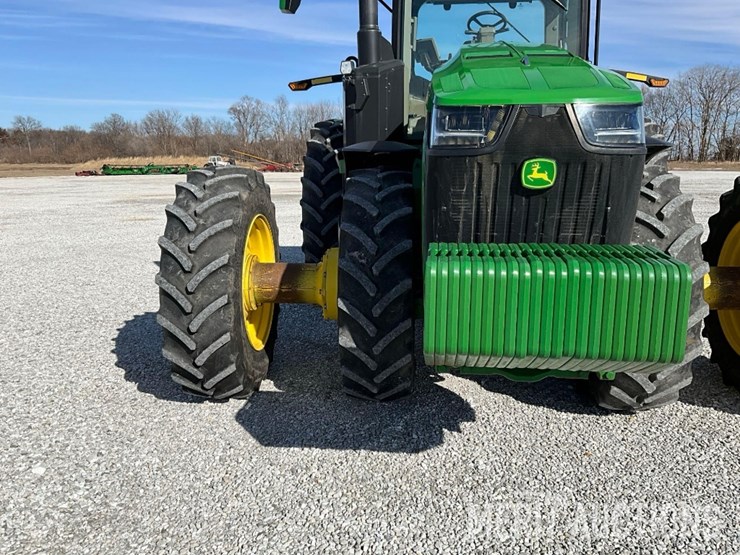 2023-john-deere-8r-310-image-9